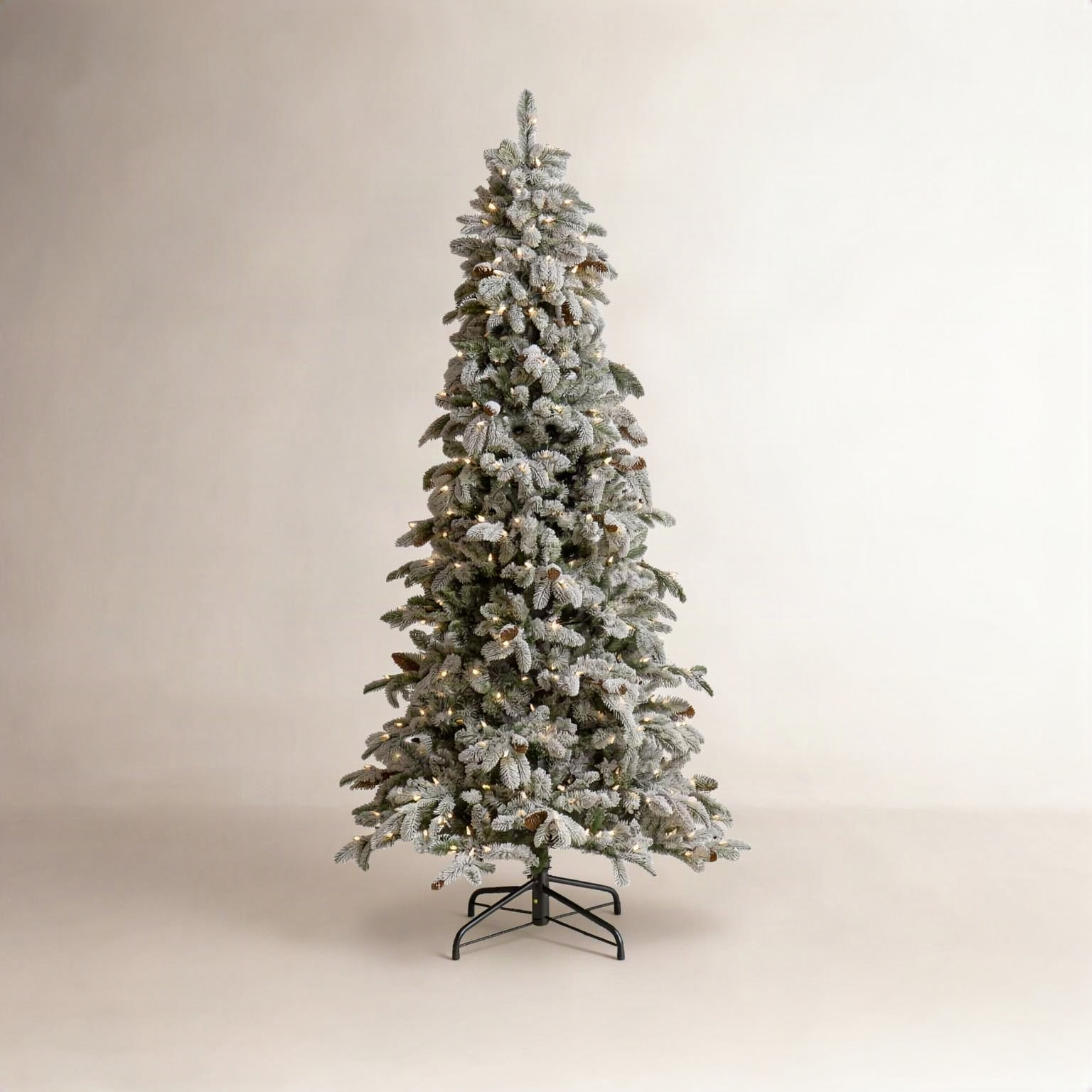 7.5' Pre-Lit Fir Tree
