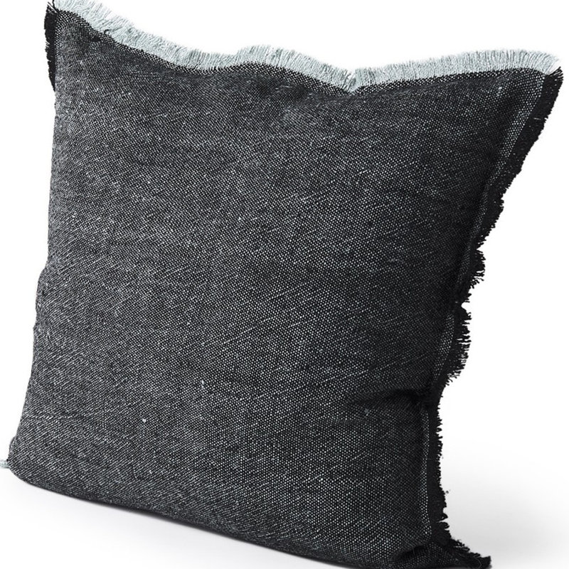 Housse de coussin décoratif à franges gris foncé