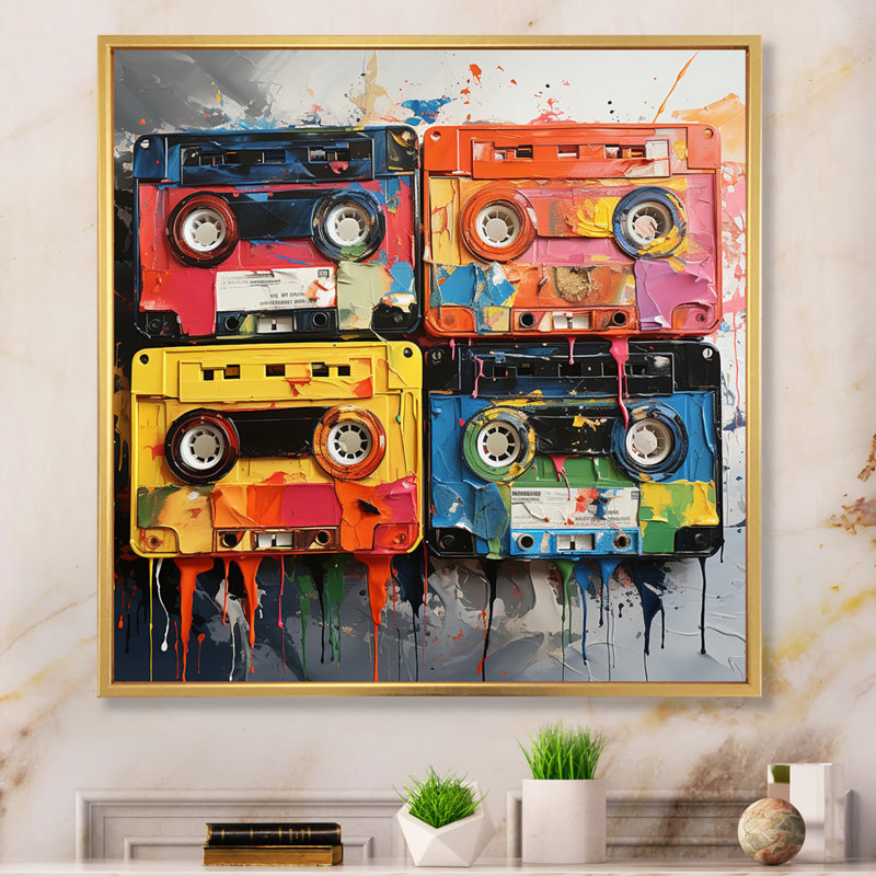 Popart Cassette Tapes VII, H 24 po x l 24 po x P 1 po, Cadre flottant doré