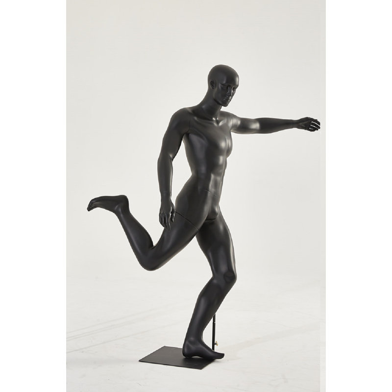Anakarina People Statue