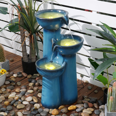 Fontaine moderne 27 "avec lumières DEL, colonne de résine bleue, cascade décorative, élément extérieur résistant aux intempéries à 3 niveaux