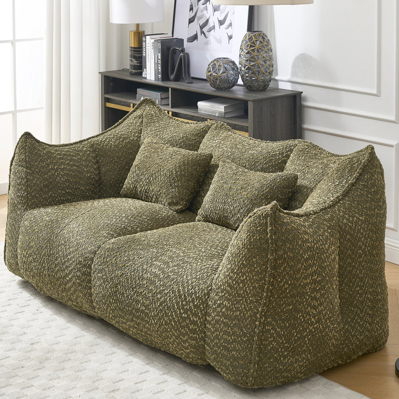 Une chaise moelleuse pour la lecture et la détente, créant une chaise d'angle confortable en mousse, des espaces intérieurs parfaits comme la salle à manger