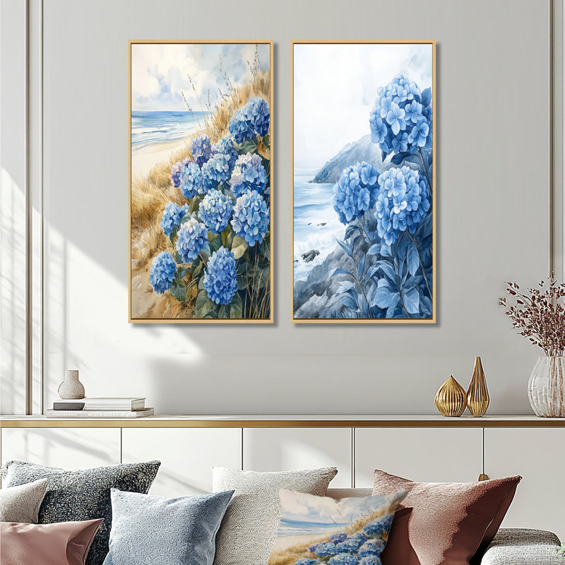 Hydrangeas By The Seaside I - Collection de 2 panneaux de toiles florales, H 32 po x l 33 po, Cadre crème crème