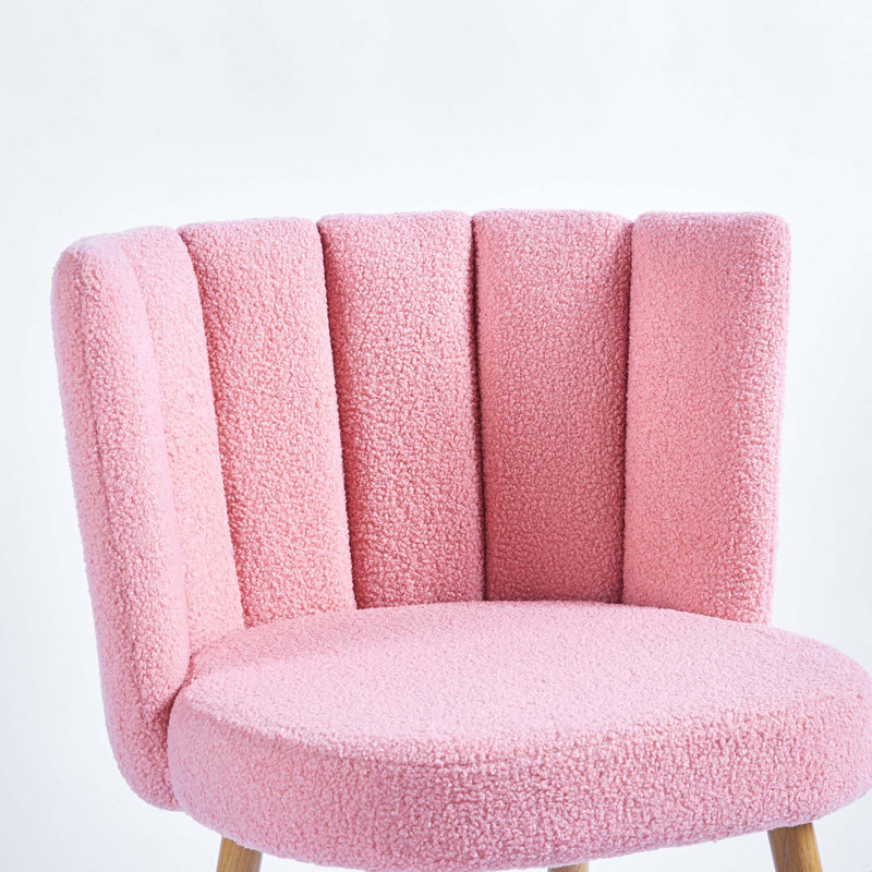 Chaise d'appoint 23,8 po Nivin, Fausse fourrure rose