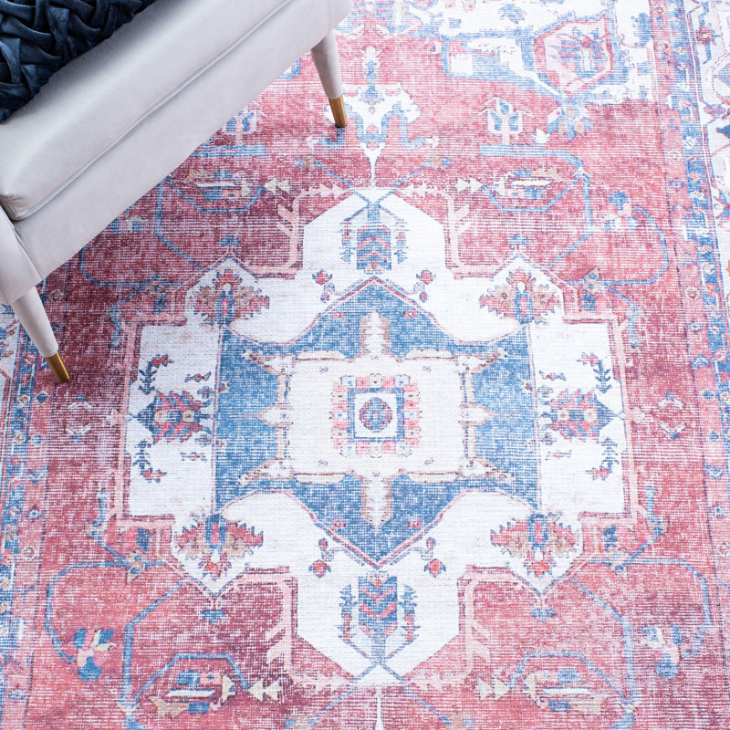 Serapi Performance Machine Washable Oriental Rug, Square 6'7"