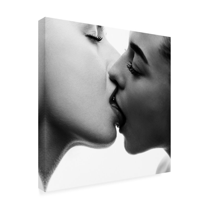 Martin Krystynek Mqep Kiss Canvas Art, L 24 po x H 24 po