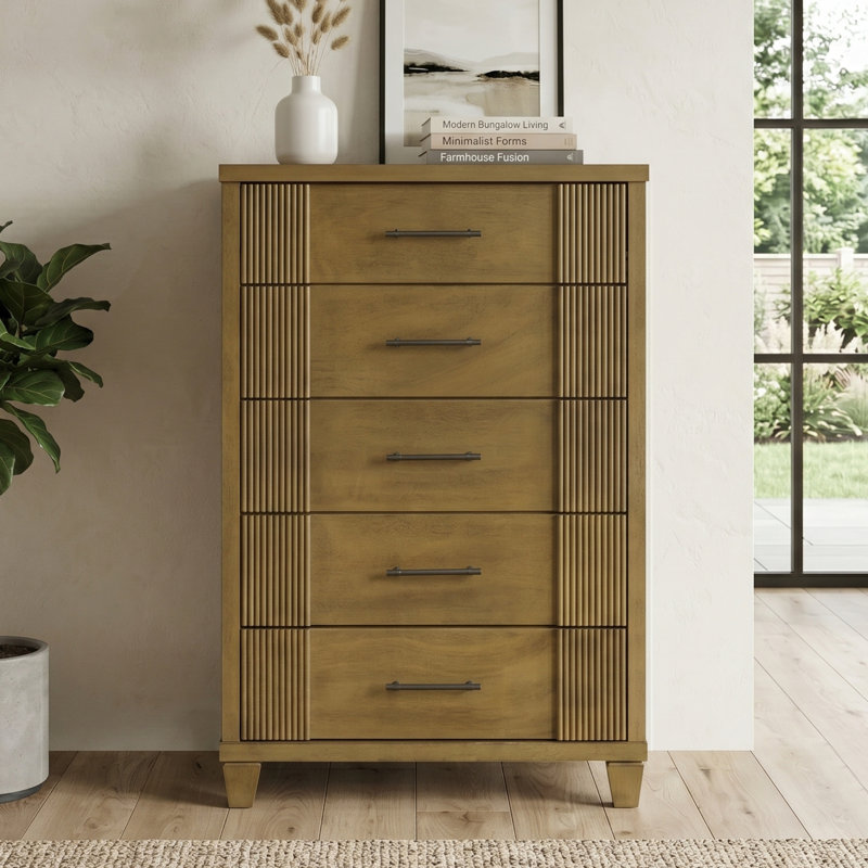 Shalyce Mid-Century Modern 28.7" W Solid Wood 5 Drawer Chest, Antique Oak