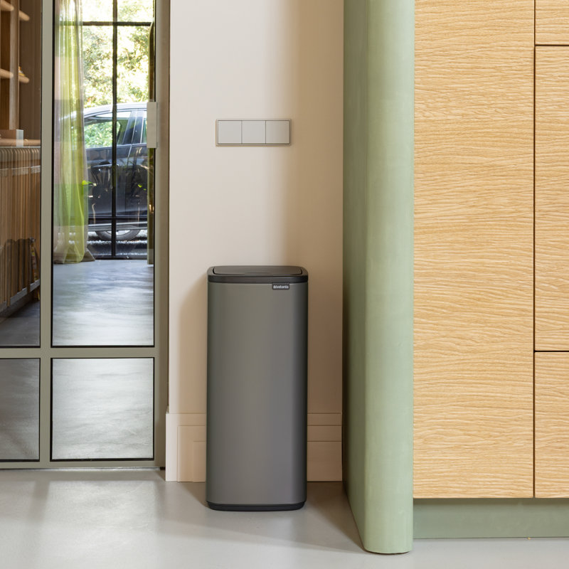 Brabantia Bo Touch Bin 30 Litre, Platinum