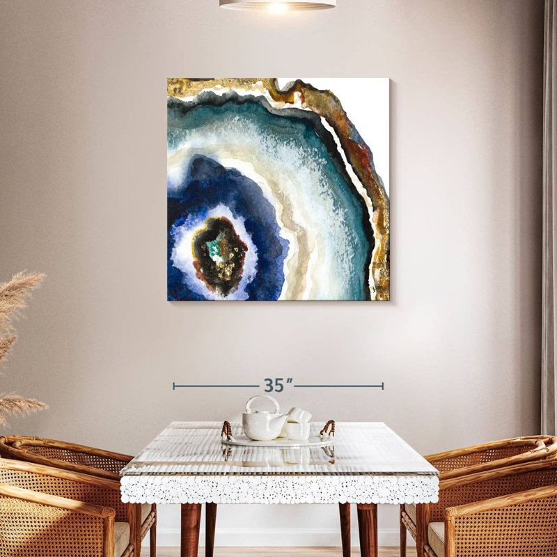 Avery Up Close Agate II, 36" H x 36" W