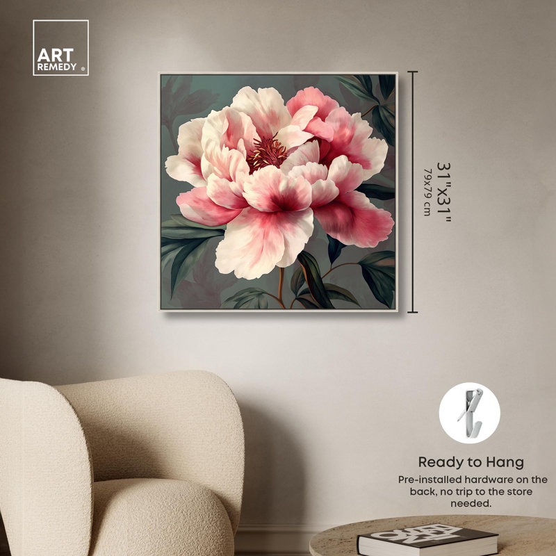 Opale Bloom I sur toile, art floral élégant , H 31 po x l 31 po, Encadrement argenté