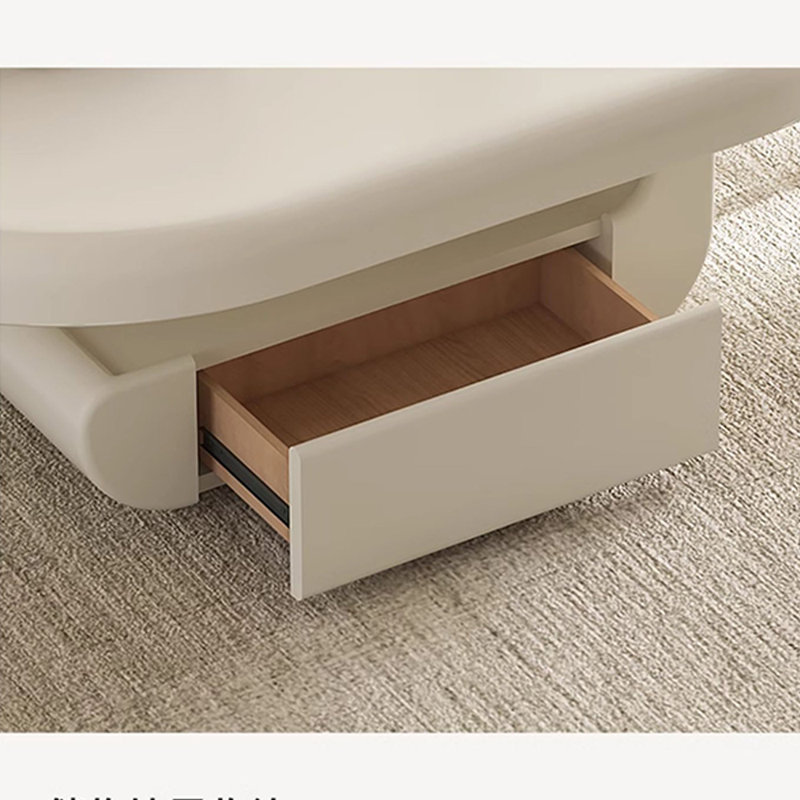 Table basse ovale avec élégance