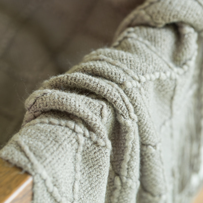 Couverture décorative à losanges, Gris