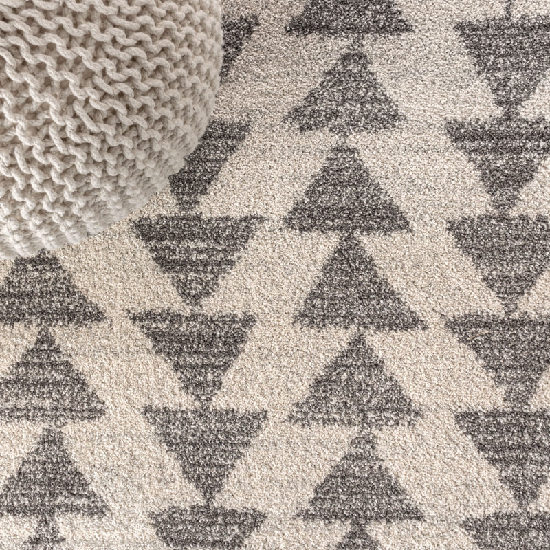 Taos Moroccan Triangle Geometric Cream/Gray Rug, Round 7'