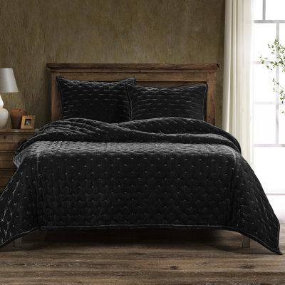 Stella Velvet Quilt Set