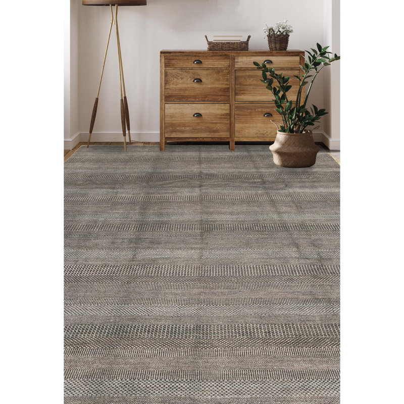 Area Rug in Gray, Rectangle 8'10" x 12'