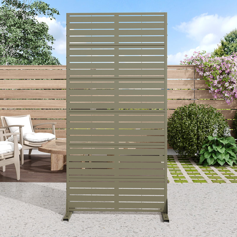 72" Metal Outdoor Privacy Screen, H 72 po x l 35 po x P 16 po, Vert