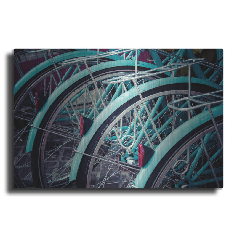 «Bicycle Line Up 2» par Jessica Reiss, H 12 po x l 16 po