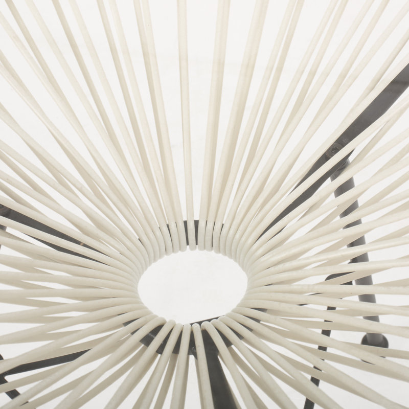 Table d'appoint chic avec plateau lisse - blanc, verre trempé, 17,66 po x 17,66 po x 17,95 po, assemblage requis, matériau des pieds en fer