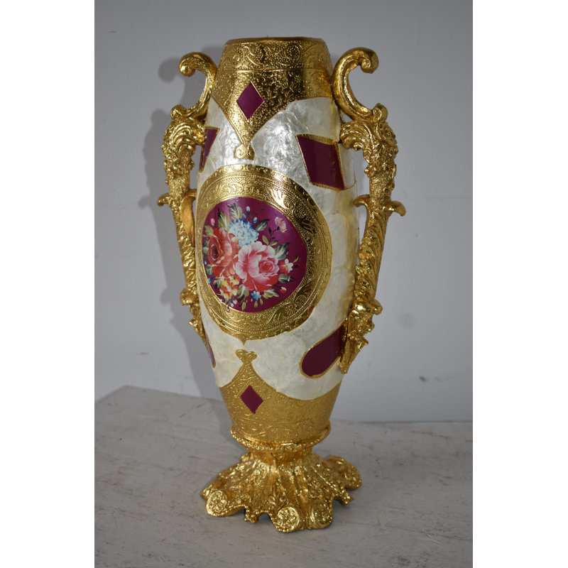 Grand vase en résine Felio doré et orné de fleurs: 12 po x 9 po x H 21 po