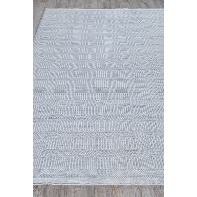 Naples Geometric Area Rug in Light Silver, Rectangle 5' x 8'