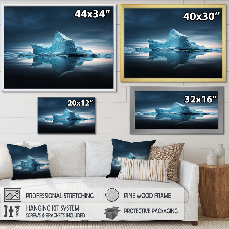 Réflexions de cristal d'iceberg bleues et noires, H 16 po x l 32 po x P 1 po, Cadre doré simple