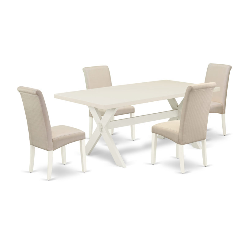 L'ensemble de table de cuisine comprend une table de salle à manger rectangulaire avec pieds en X et chaises rembourrées en tissu crème, lin blanc
