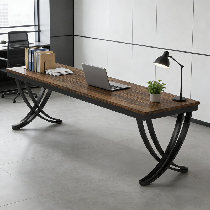 Bureaux doubles spacieux, structure en acier, style industriel pour le bureau à domicile