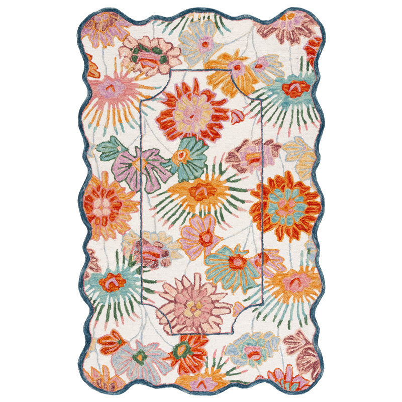 Myna Hand Tufted Wool/Cotton Floral Rug in Ivory/Rust, Rectangle 4' x 6'