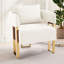 Ensemble de 2 chaises d'appoint modernes en velours blanc avec pattes dorées, idéales pour de multiples espaces. Finitions et designs raffinés. Montage facile. Siège confortable.