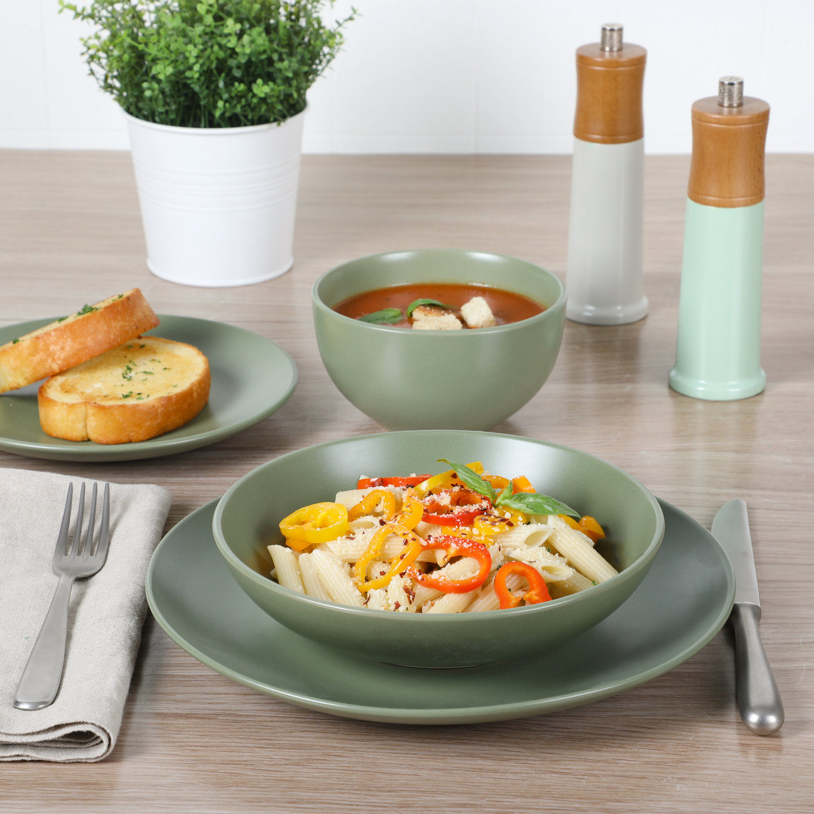 Queenslane Stoneware Dinnerware Set, Green