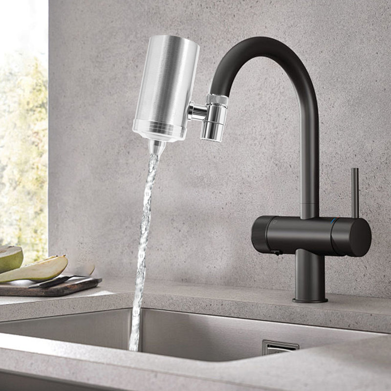 Purificateur de robinet d'évier moderne 5,12 "avec interrupteur, filtre à eau au charbon actif pour la maison et le véhicule récréatif