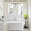 Miroir surdimensionné arqué en métal surdimensionné-570231710-540418159