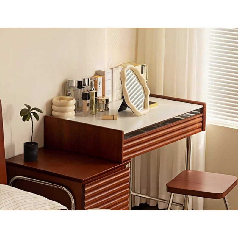 Commode rétro en bois massif