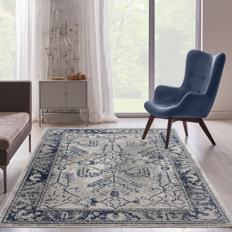 Taba Oriental Indoor Rug, Rectangle 5' x 7'