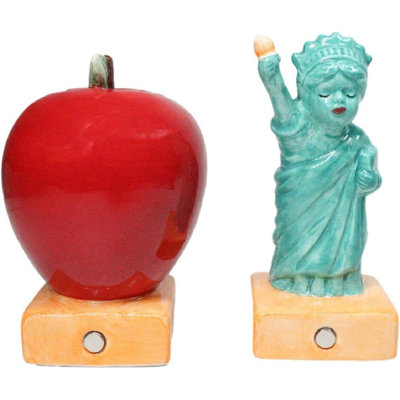 Ceramic The Big Apple And Lady Liberty New York Salt And Pepper Shakers Set