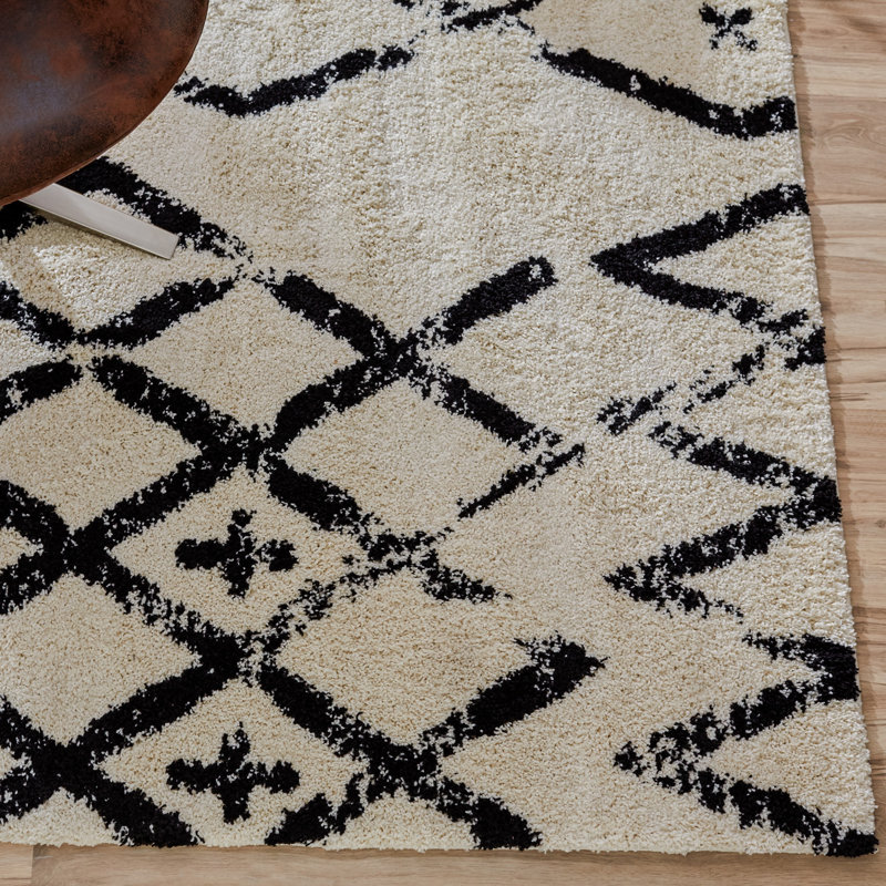 Kerens Geometric Indoor Rug, Rectangle 3' x 5'