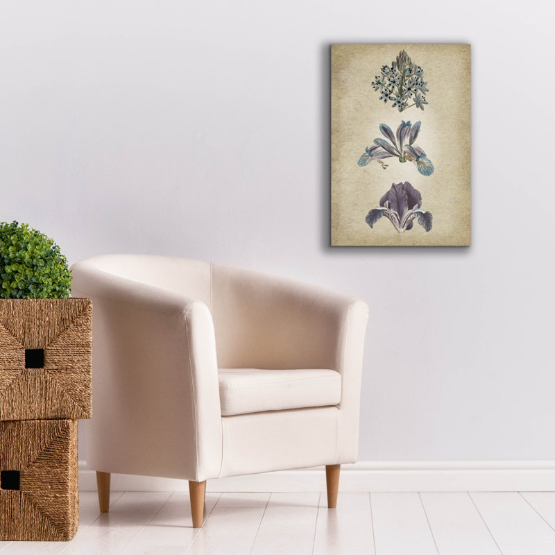 "Epic Graffiti" Vintage Flowers Blue "par Art Licensing Studio, art mural sur toile, H 26 po x l 18 po x P 0,75 po