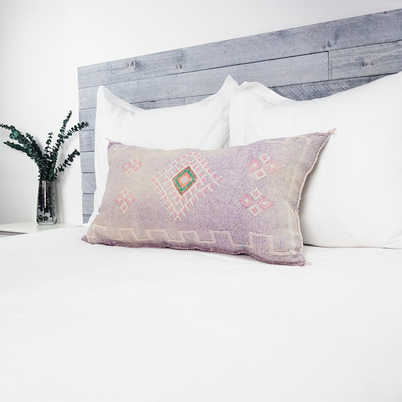 Housse de coussin Atlas, H 19 po x l 33 po, Mauve / rose géométrique