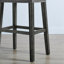 Tabourets de bar sans dossier Oenone, siège de selle rembourré avec garniture cloutée, pieds en bois patiné - ensemble de 2-935972648-935972649-935972650