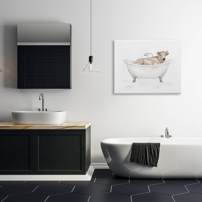 «Farm Farm Bathing Tub Animal» par Ziwei Li, L 40 po x H 30 po, Toile tendue