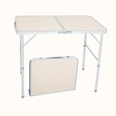 Table pliante d'extérieur compacte en aluminium léger avec des hauteurs réglables et une prise facile à transporter, parfaite pour le camping et les pique-niques.