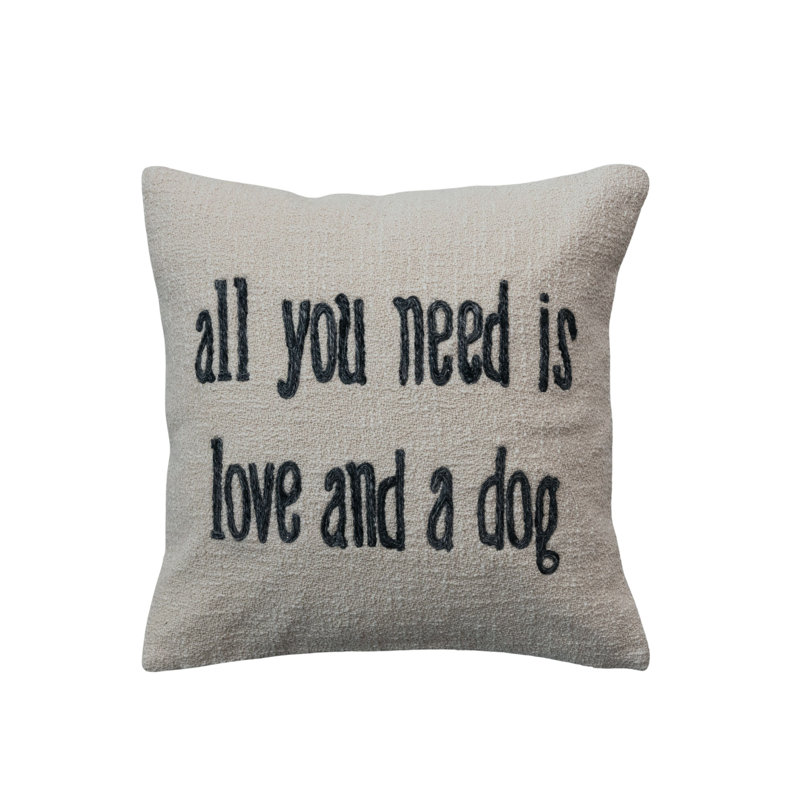 Oreiller carré en coton et jute avec texte «All You Need…» brodé
