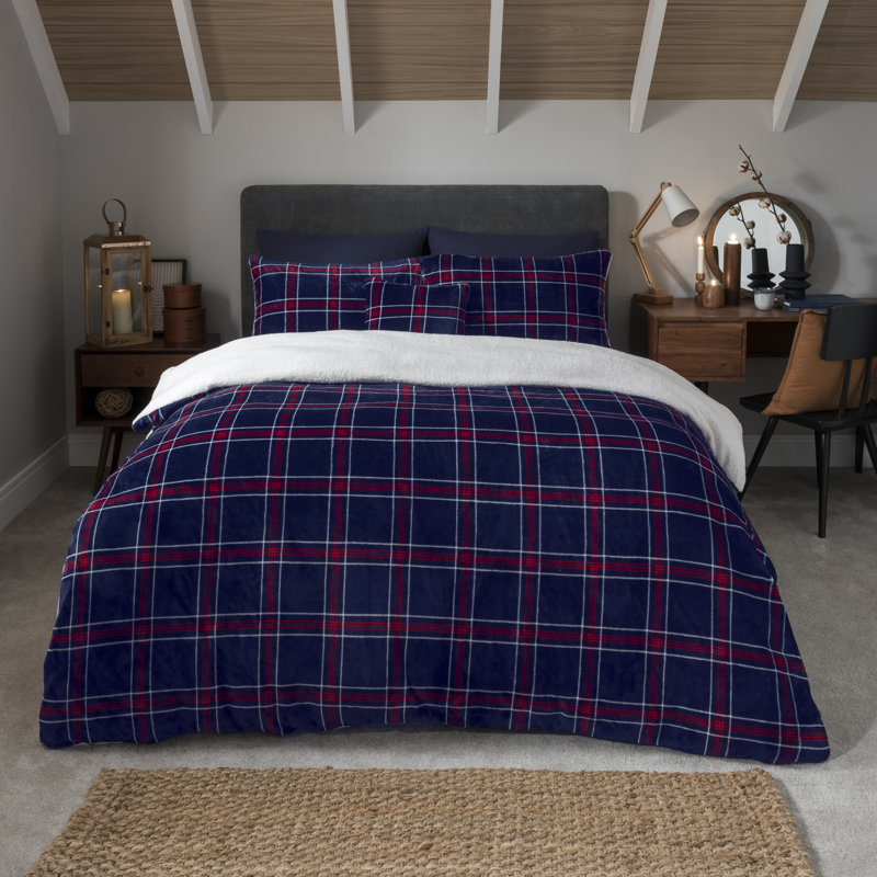 Ashwin Polyester Chequered Duvet Cover Set with Pillowcases Included, Kingsize - 2 Standard Pillowcases, Navy