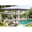 Parasol de jardin rectangulaire à DEL solaires de 3 x 2 m. Toile imperméable, d'une épaisseur de plus de 40 cm, mécanisme d'inclinaison et de manivelle facile à utiliser.