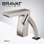 Robinet automatique à capteur Bravat avec finition nickel brossé