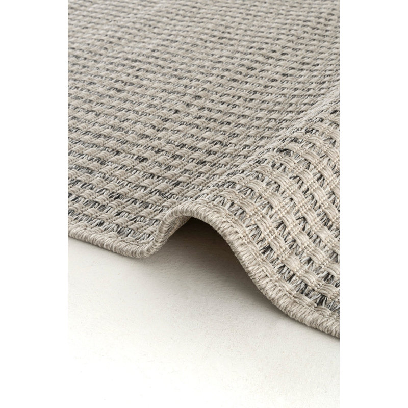 Rhyley Solid Colour Machine Made Indoor / Outdoor Area Rug, Runner 2'8" x 8'2"