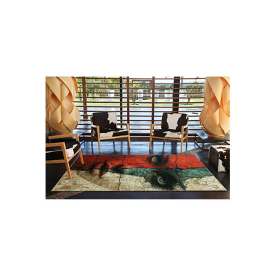 Machine Washable Italian Woman Themed Woven Base Area Rug