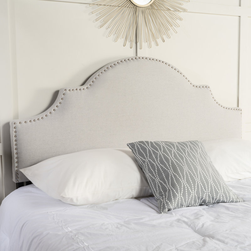Grande et grande tête de lit - Silhouette arquée élégante, garniture cloutée, pieds ajustables, tissu invitant, détails cloutés gris, doux