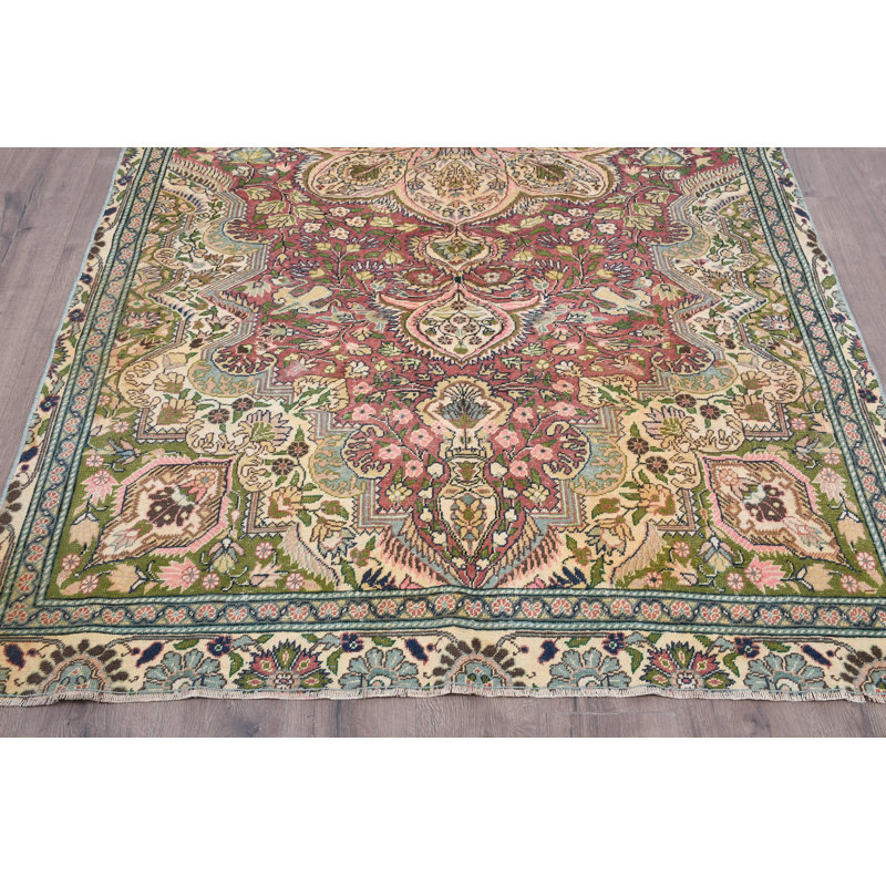 Tapis classique en laine beige à motif patchwork de 62,6 po x 111,8 po