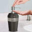 Distributeur de savon liquide en acier inoxydable bronze huilé, bouteille de pompe de comptoir texturée Orb, distributeur de lotion et de désinfectant pour les mains pour meuble-lavabo et évier de cuisine